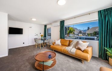 Luxe 2 Bedroom Suite with Private Garden