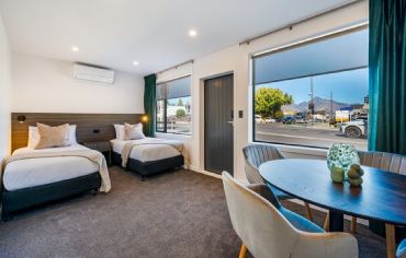 Luxe 1 Bedroom Suite