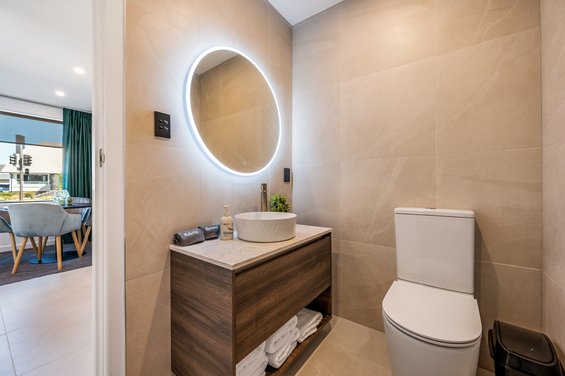 Luxe 1 Bedroom Suite - bathroom