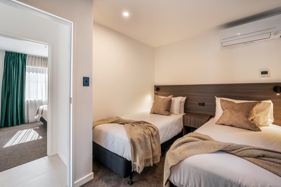 Luxe 2 Bedroom Suite - single beds