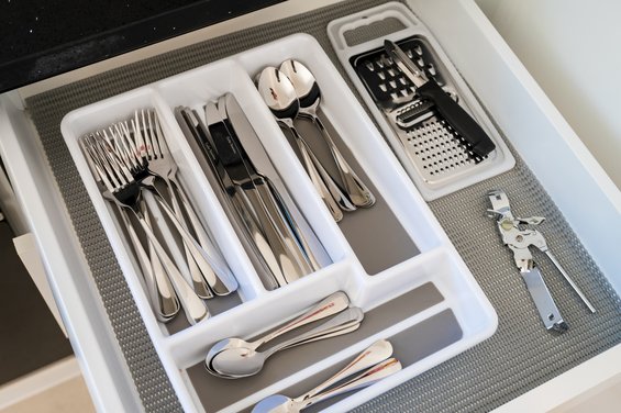 Luxe Queen with Lake and Mountain Views - cutlery